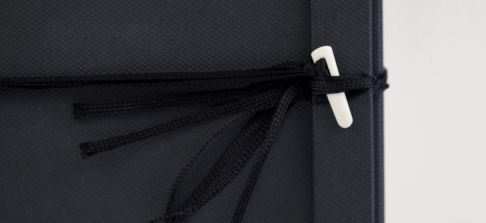 Queensberry Press Book Mayu Case clasp