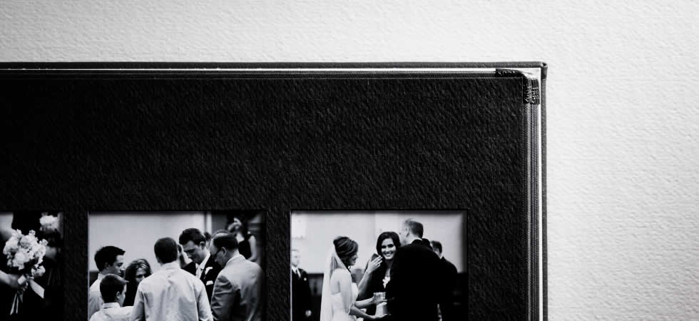 Queensberry Overlay page with black mats